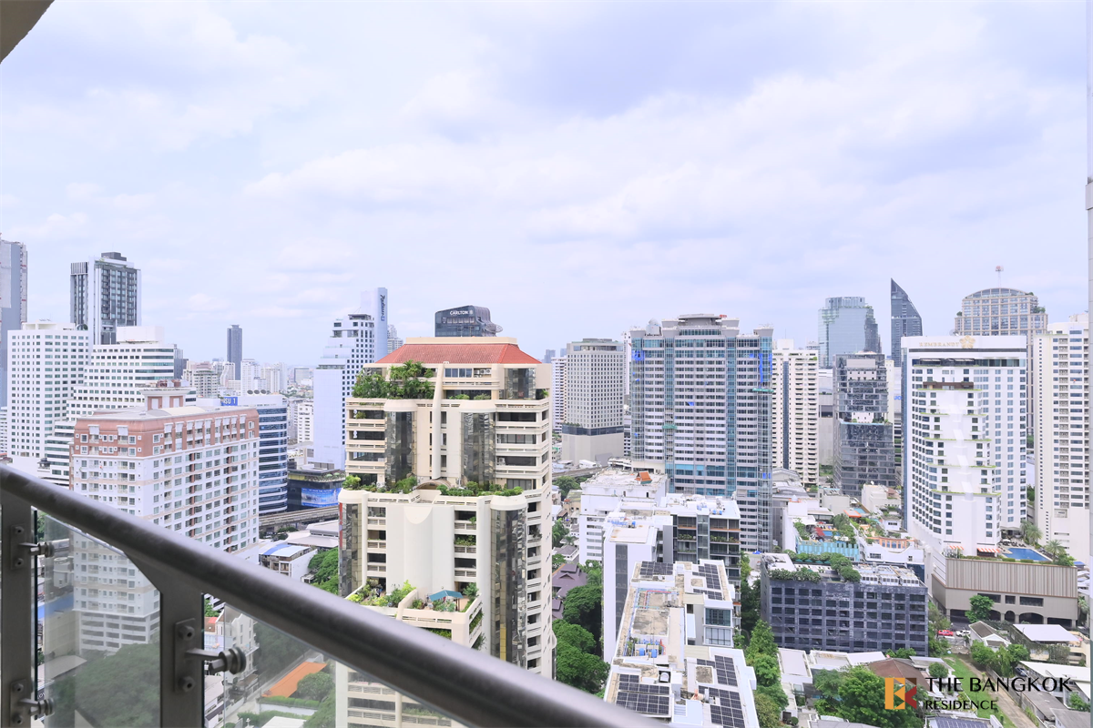 picture Ultimate Luxury Condo in Business District The Lakes near BTS Asok - 10/10
