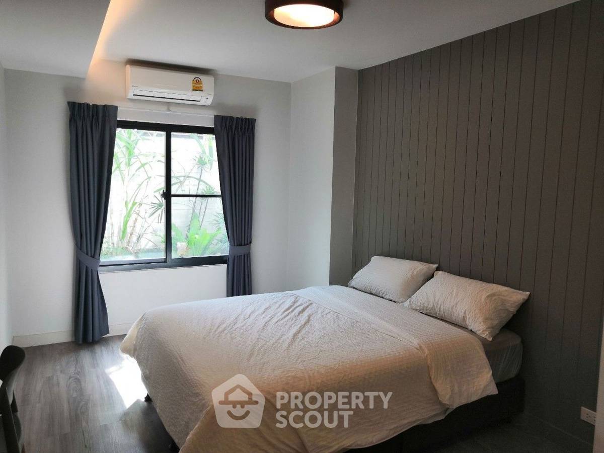 picture 4-BR Condo at Lily House Mansion near MRT Phetchaburi (ID 666419) - 18/18