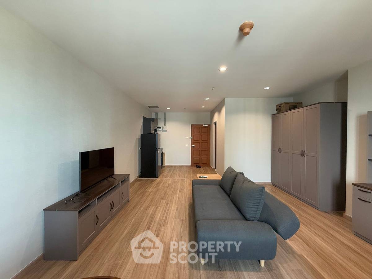 picture 1-BR Condo at President Place near BTS Chit Lom (ID 1950107) - 9/15
