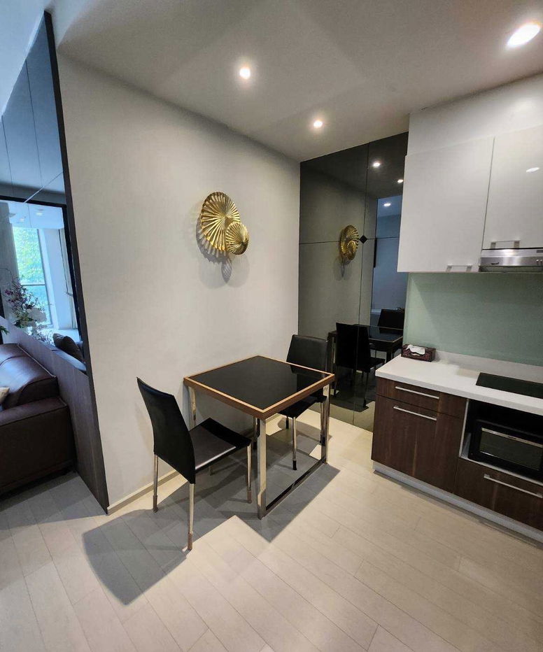 picture ● Good Deal ● Tower B, 00+ Floor | 1 Bedroom, 52.00 sq.m. | Condo skywalk connect to BTS ploenchit and Central Embassy. - 3/5