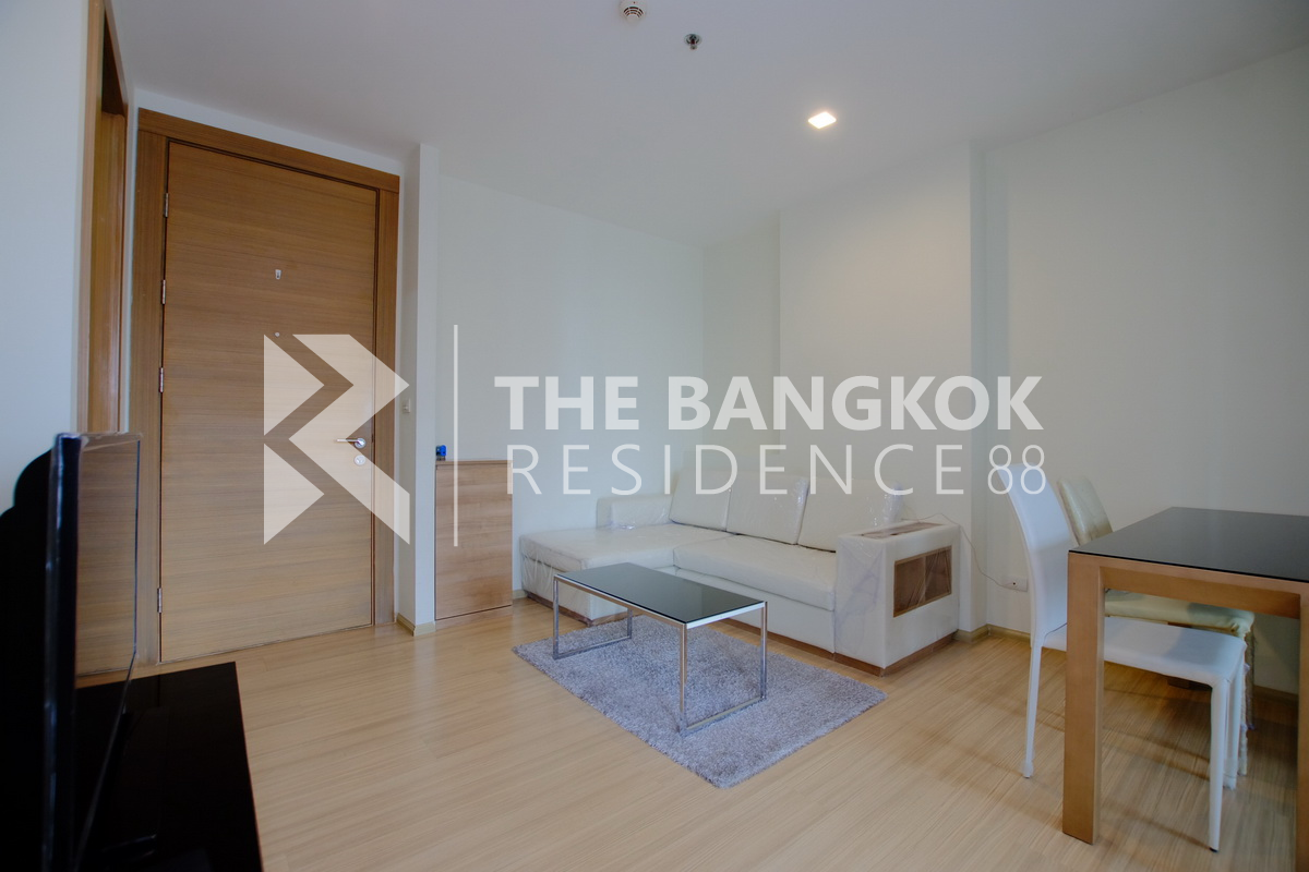 picture RHYTHM Ratchada-Huaikhwang Premium Luxury Condo in Prime Location near MRT Huai Khwang Station - 2/10