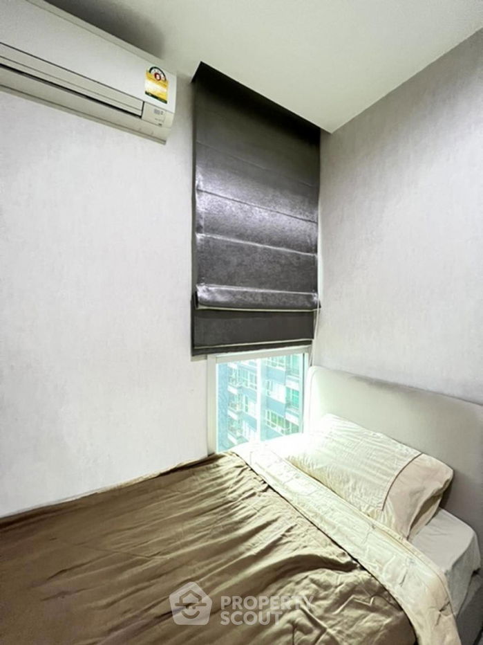 picture 2-BR Condo at Life Ratchadapisek near MRT Huai Khwang (ID 1541819) - 10/12