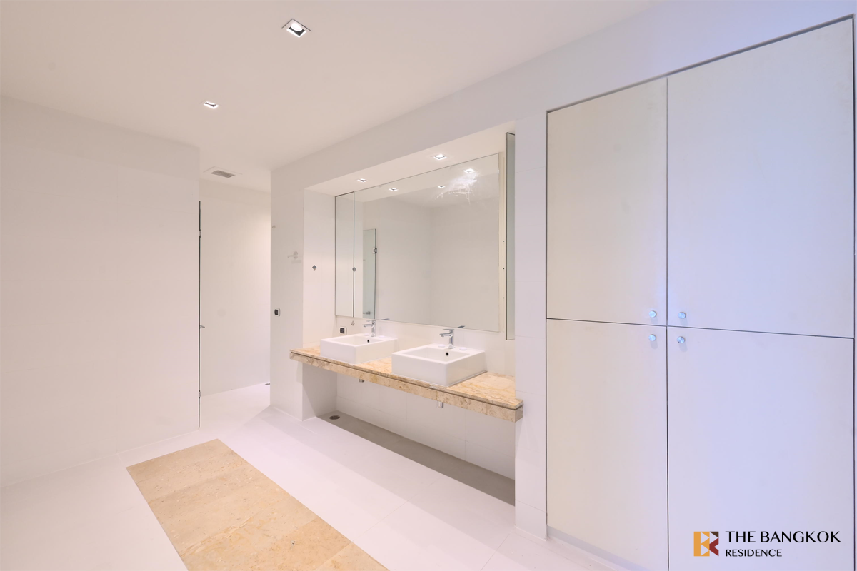 รูป เดอะ เลค คอนโดมิเนียม ใช้ชีวิตสไตล์ Luxury บนทำเลศักยภาพ ใกล้ BTS สถานีอโศก - รูปที่ 1/10