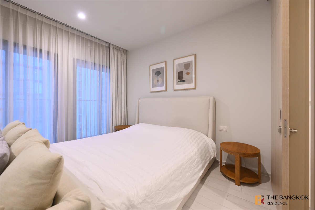 picture Noble Ploenchit near BTS Phloen Chit Premium Luxury Condo in Prime Location - 6/10
