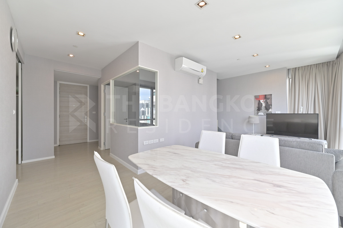 picture The Privilege of Luxury in an Economic Hub Location The Room Sukhumvit  21 - 5/10