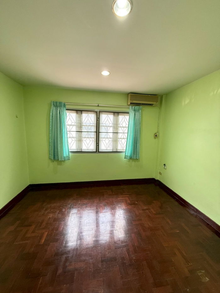 รูป 🏡 ทาวน์เฮาส์ห้องมุมหลังใหญ่ พร้อมสวนเล็กๆ ข้างบ้าน – ซ.ร่วมมิตรพัฒนา ใกล้ห้าแยกวัชรพล - รูปที่ 9/14