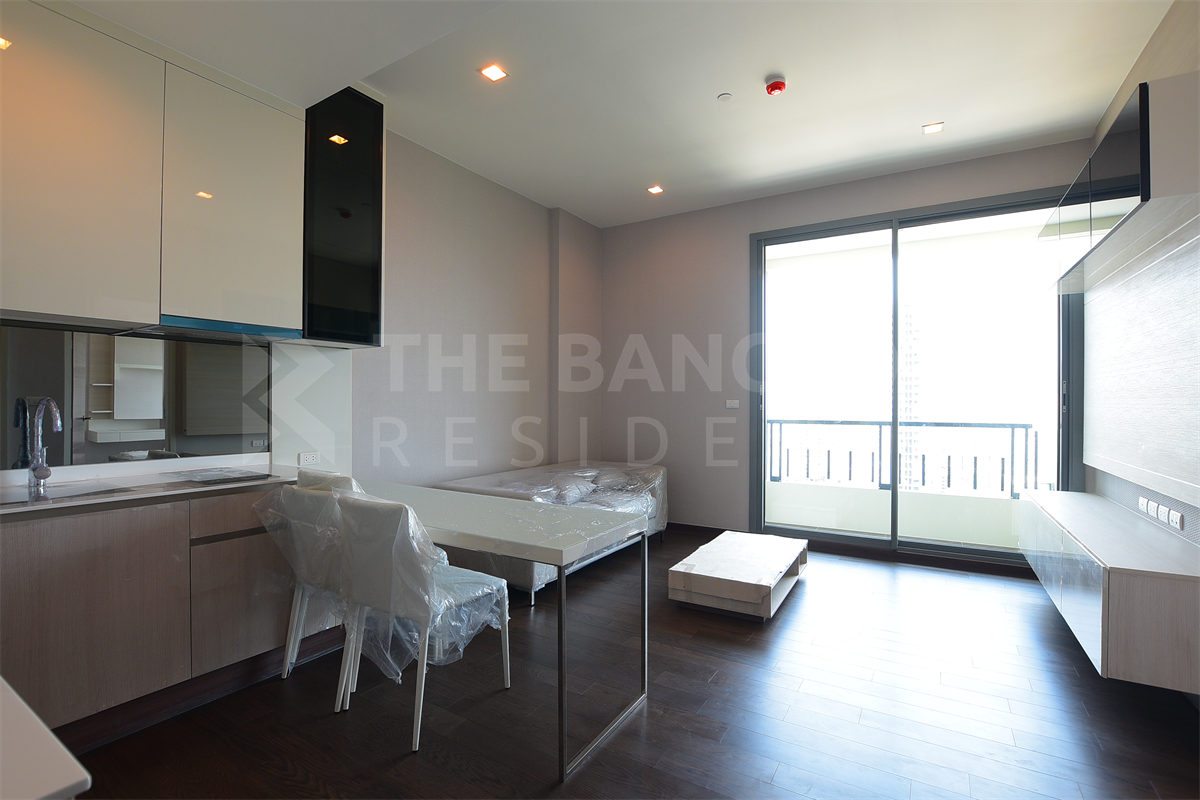 picture Live the Luxury Style in a High-potential Location Q Asoke near MRT Phetchaburi Station - 4/10