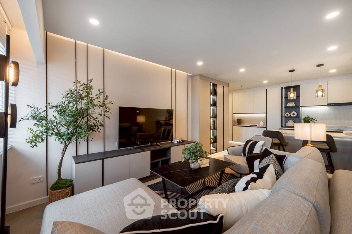 picture 4-BR Condo at The Executive Regent in Chong Nonsi (ID 2209163) - 10/22