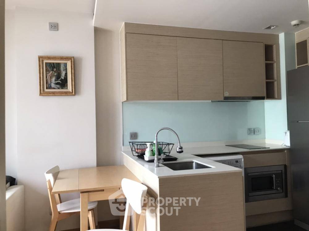picture 1-BR Condo at Via Botani near BTS Phrom Phong (ID 383559) - 4/10