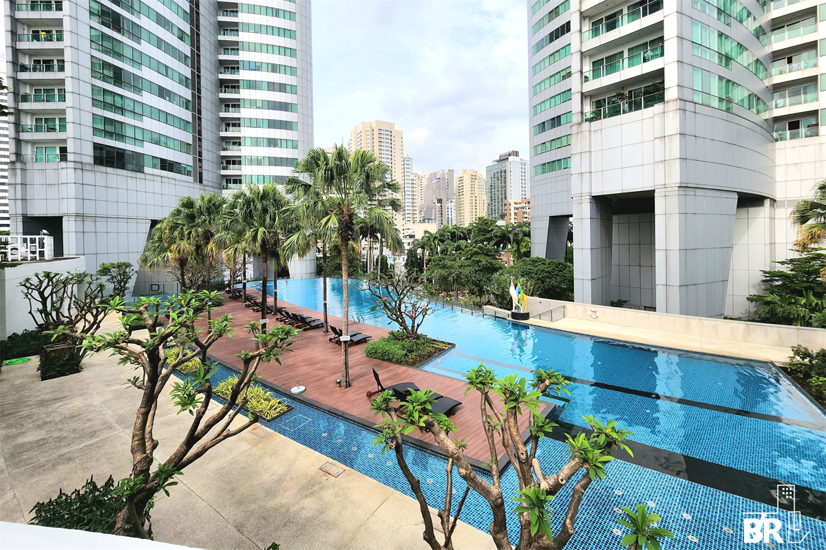 picture Millennium Residence  Ultimate Luxury Condo in Business District - 2/9