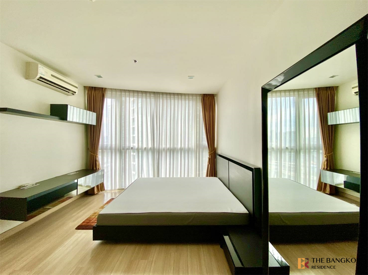 picture Sky Walk Residences (Phra Khanong) Luxury Condo at Special Price near BTS Phra Khanong - 6/9
