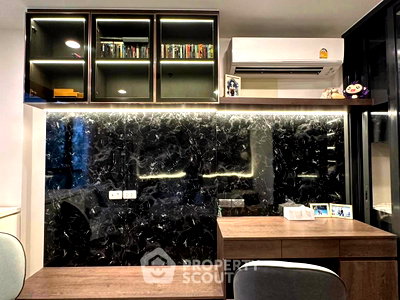 Condos for sale : 1-BR Condo at XT Huaikhwang near MRT Huai Khwang (ID 1538933)