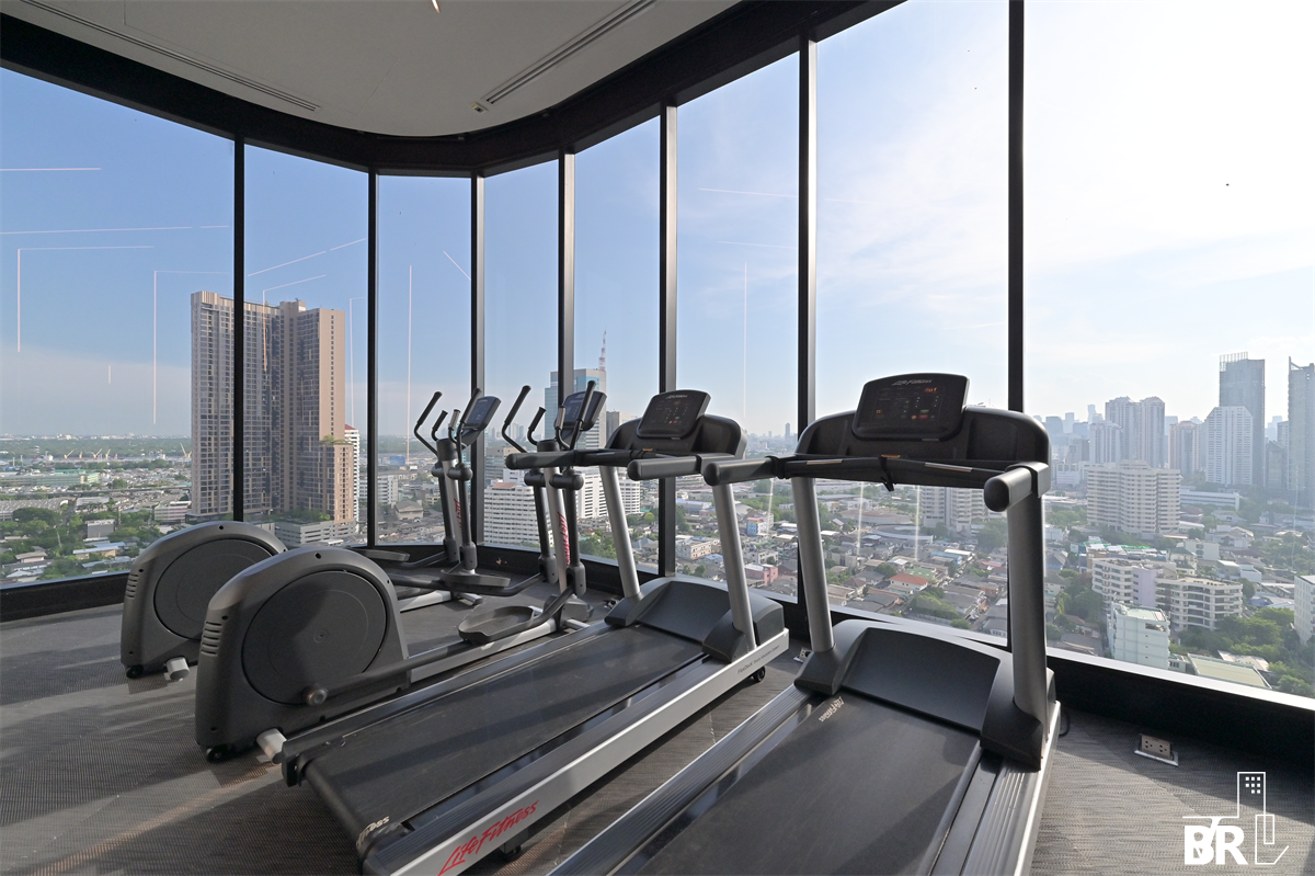 picture Luxury Condo in Central City Location IDEO Q Sukhumvit 36 near BTS Thong Lo - 4/9