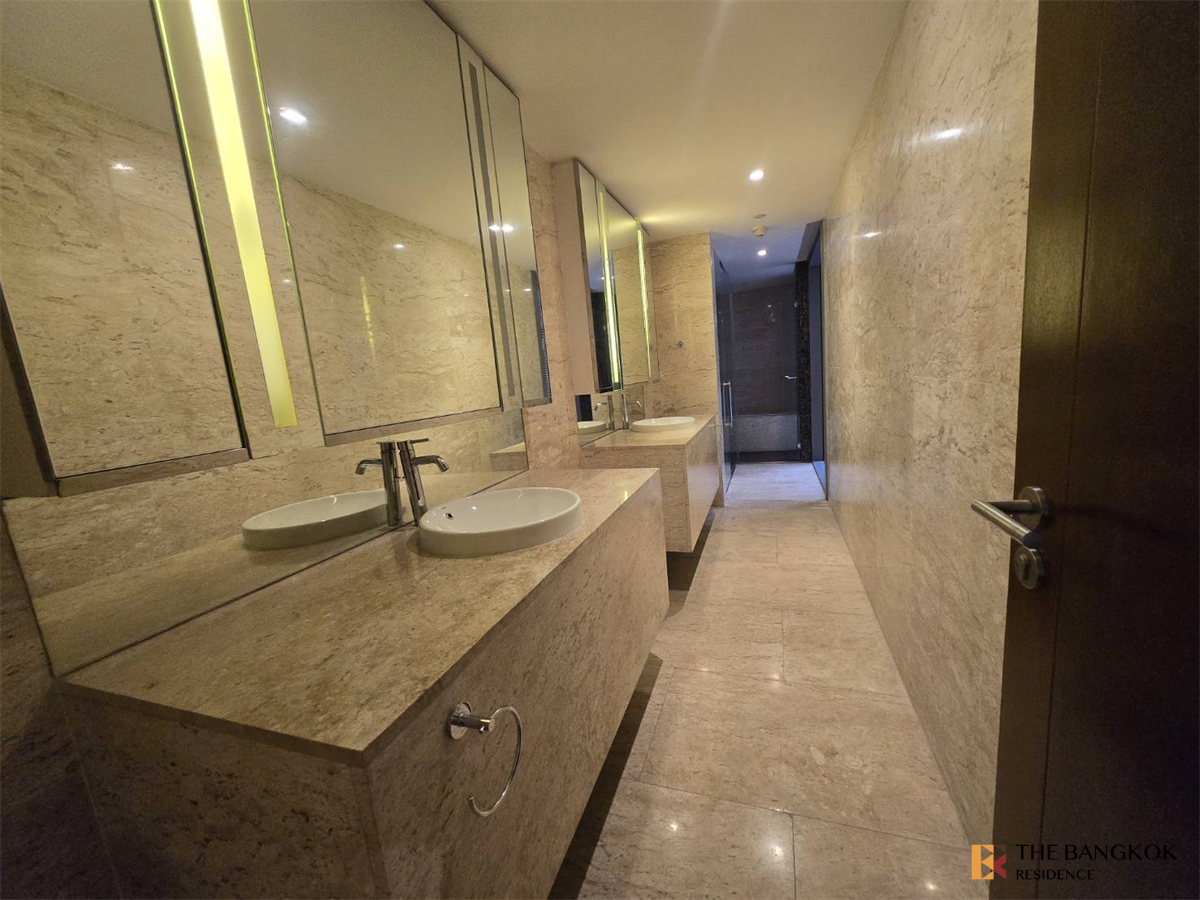 picture The Pano Luxury Unit, Ready for You Without the Wait - 10/10
