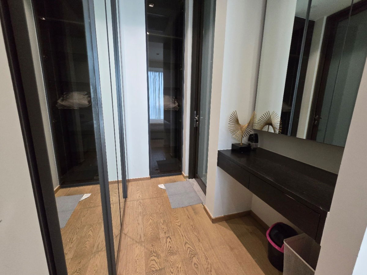 picture Renting 28 Chidlom 1 bed high floor unblocked view - 4/6