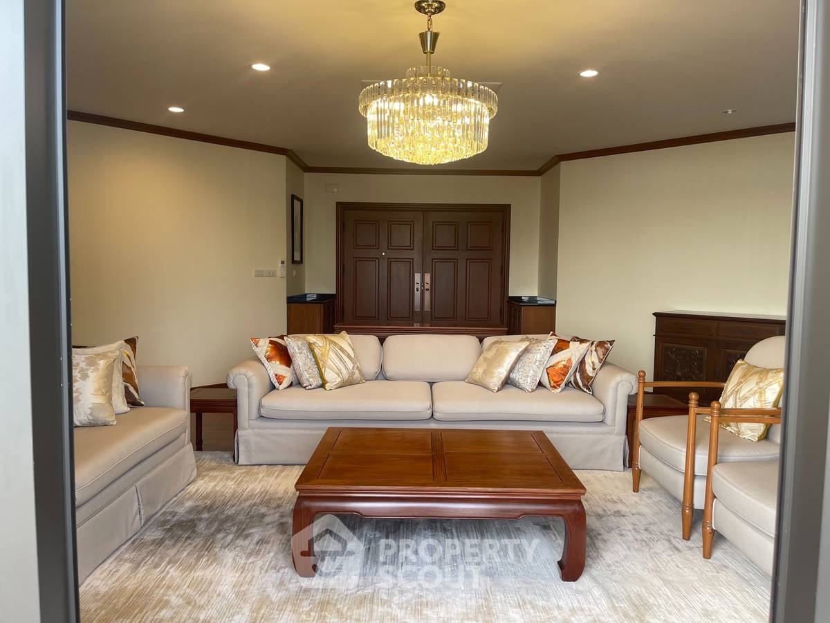 picture 3-BR Condo at Ruamsuk Condominium near BTS Thong Lor (ID 1817413) - 4/15