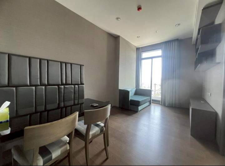 รูป LTH12818 - Condo for rent คอนโด ให้เช่า at The Diplomat Sathorn เดอะ ดิโพลแมท สาทร Size 68 sqm. 2 beds 2 baths Near BTS Surasak Station ONLY 45K/Month - รูปที่ 1/9