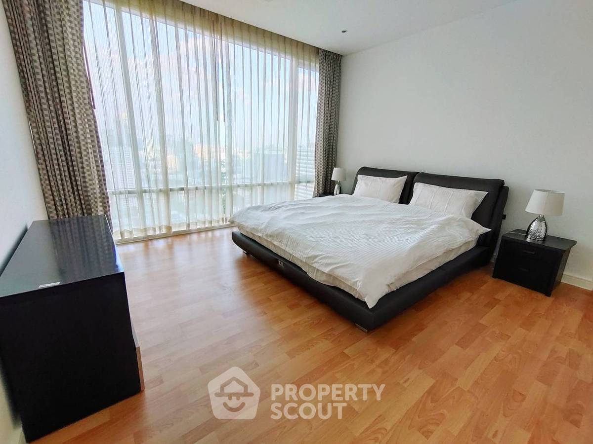 picture 2-BR Condo at Fullerton Sukhumvit near BTS Ekkamai (ID 804935) - 6/9