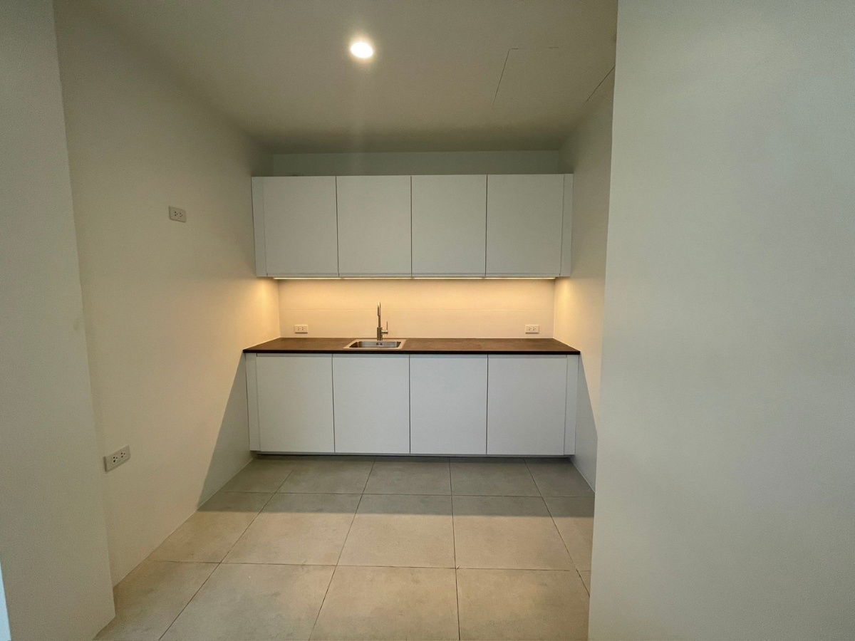 picture #Home office for rent on Vibhavadi Road 84 ARKIN Don Mueang Airport - 6/20