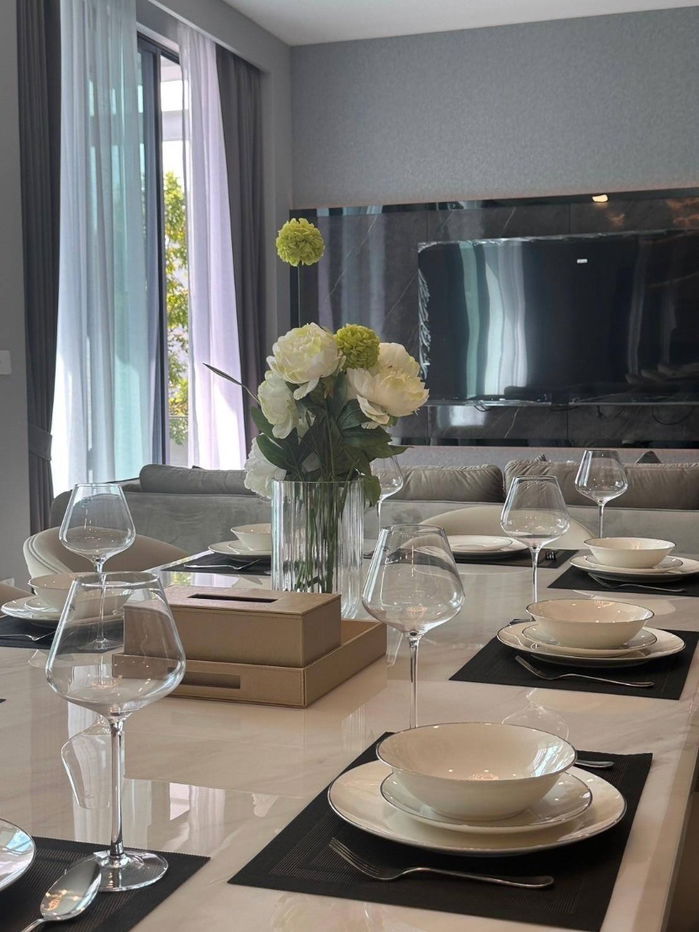 picture [Rent] Luxurious detached house in Rama 9-Krungthep Kreetha zone with elevator + complete furniture + swimming pool, VIVE Krungthep Kreetha project. - 4/8