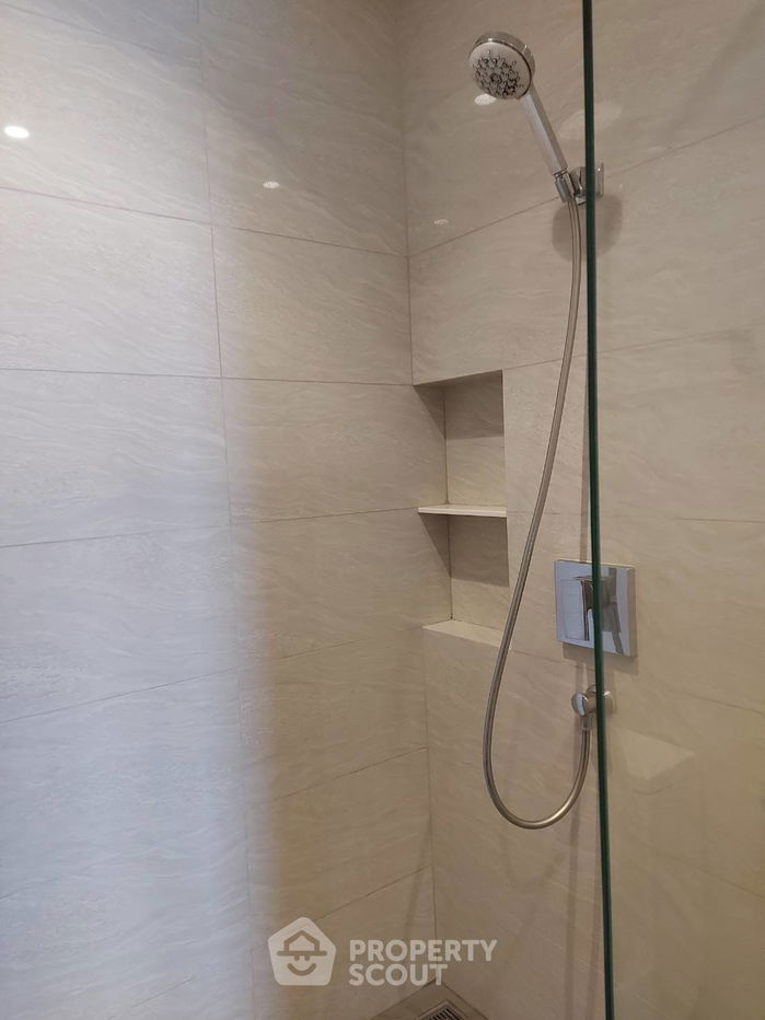 picture Studio Condo at Maru Ekkamai 2 near BTS Ekkamai (ID 1536057) - 6/11