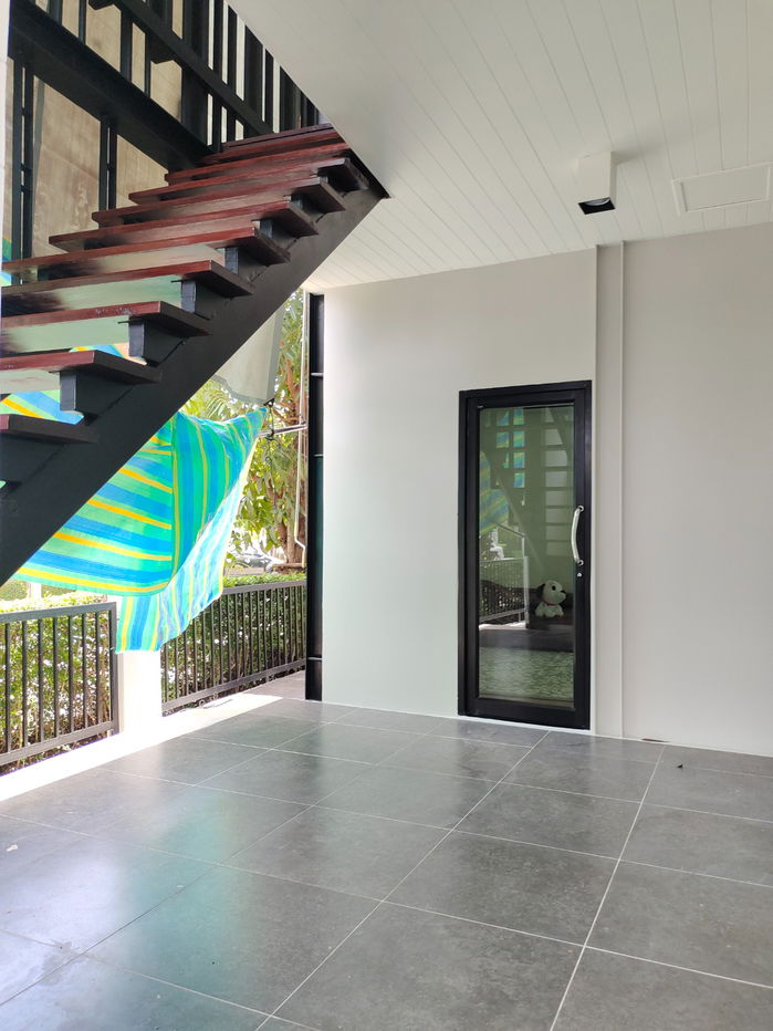 picture [For Sale] Single detached house, corner house, Groove Ville Bangna project, km. 10, near Mega Bangna, expressway and community area. - 3/32