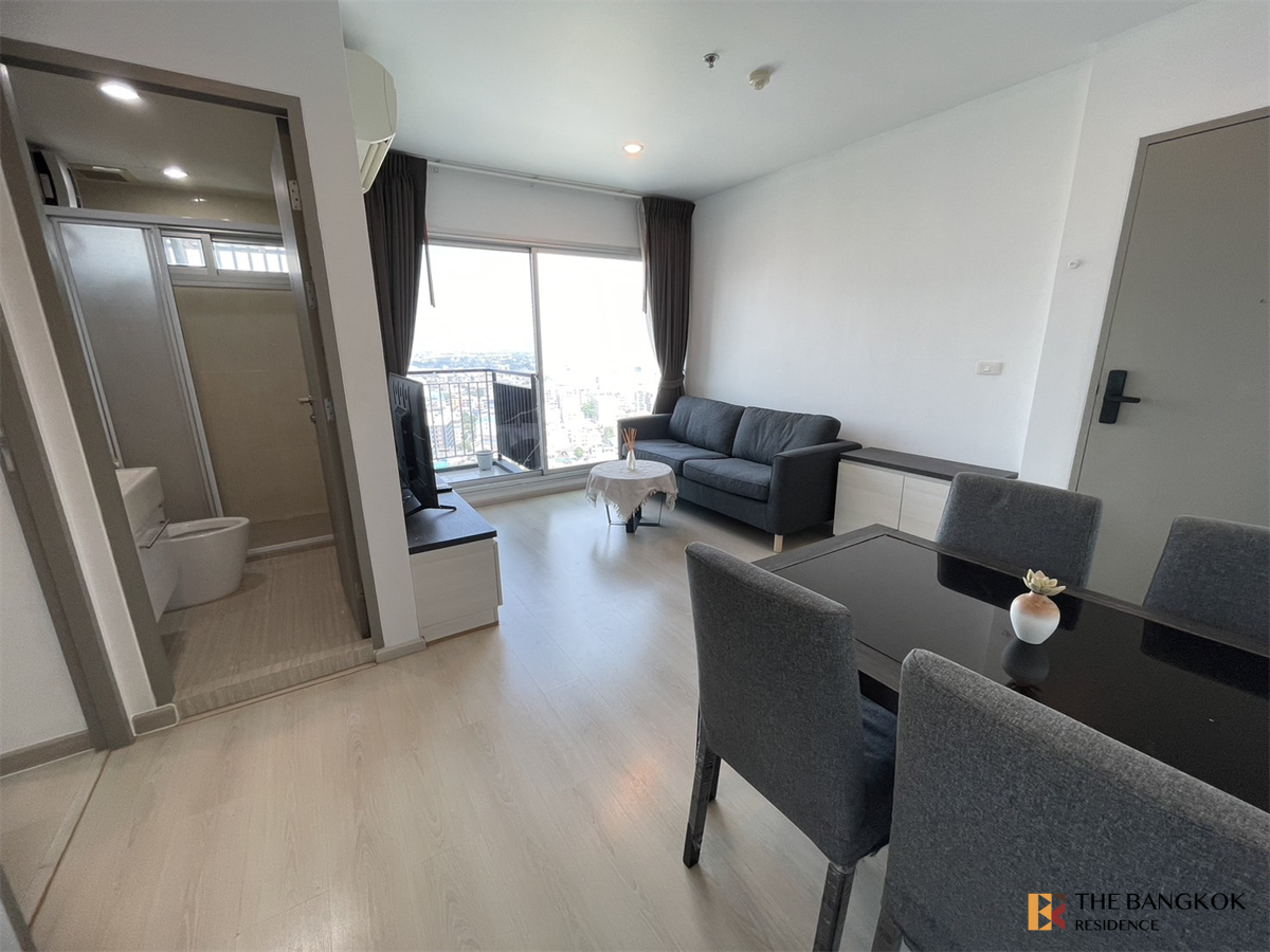 picture Life Ratchadapisek Ultimate Luxury Lifestyle with Convenience near MRT Huai Khwang Station - 6/10