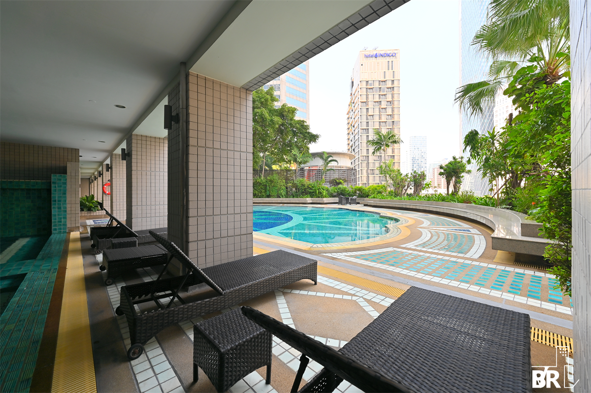 picture Live the Luxury Style in a High-potential Location All Season Mansion near BTS Phloen Chit - 4/9