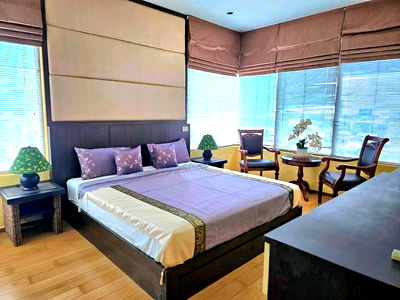 Condos for rent : The Emporio Place | BTS Phrom Phong