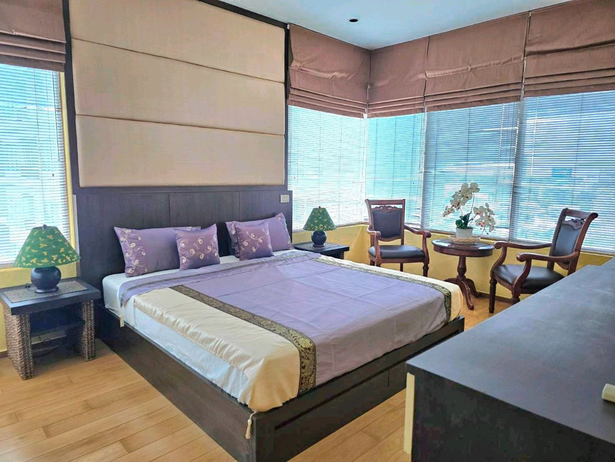 picture The Emporio Place | BTS Phrom Phong - 1/15