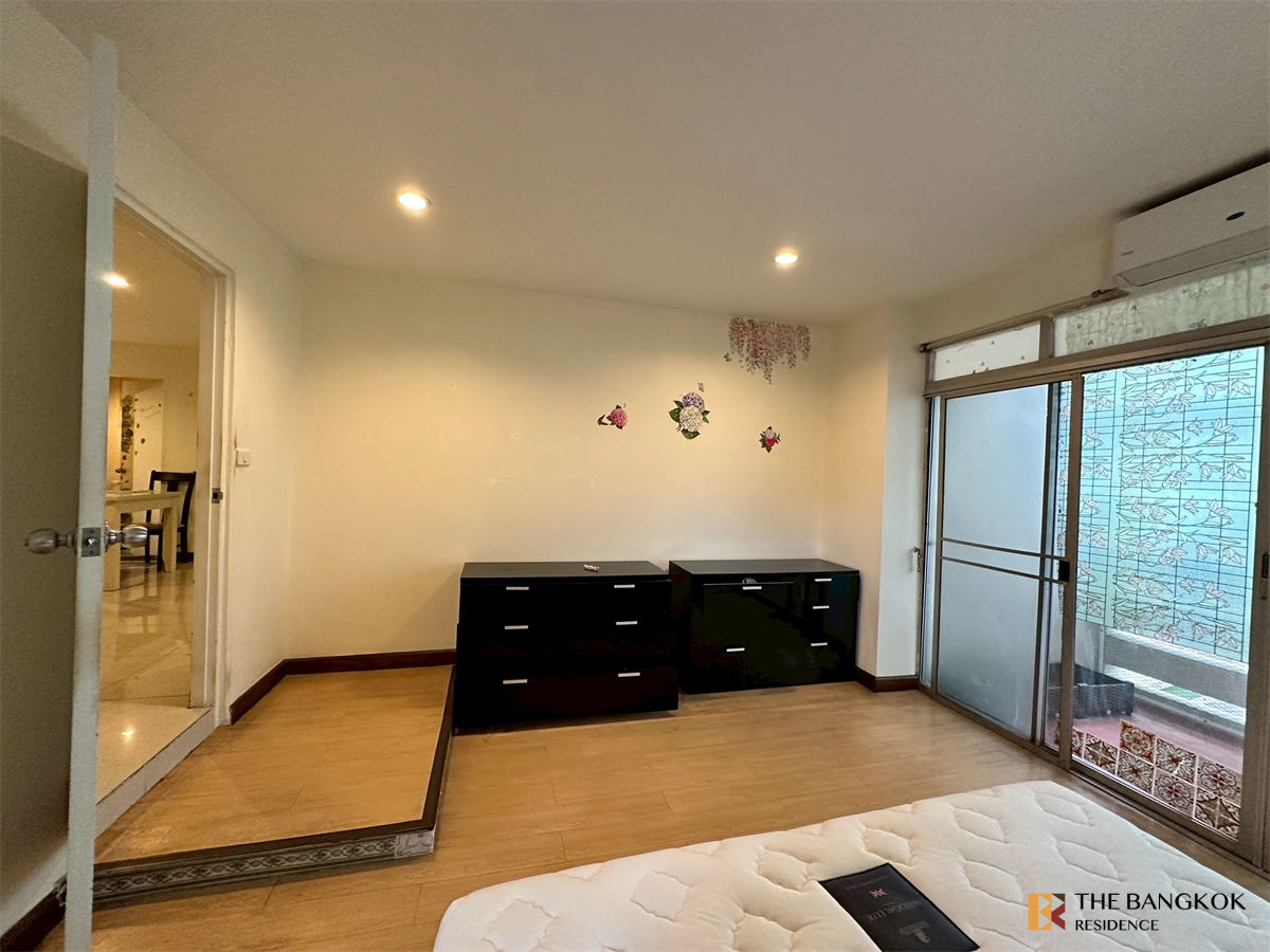 picture Ultimate Luxury Condo in Business District The Heritage - 4/10