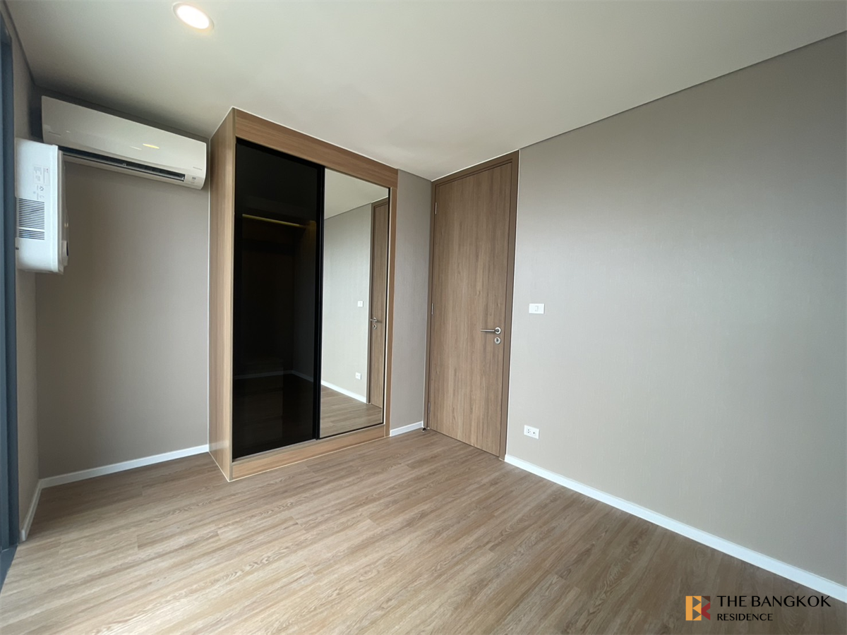 picture Luxury Unit, Ready for You Without the Wait Landmark @MRTA Station - 5/10