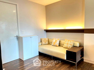 Condos for rent : Condo 1-BR The Room Sukhumvit 62, 100m to BTS Punnawithi (ID 1537030)