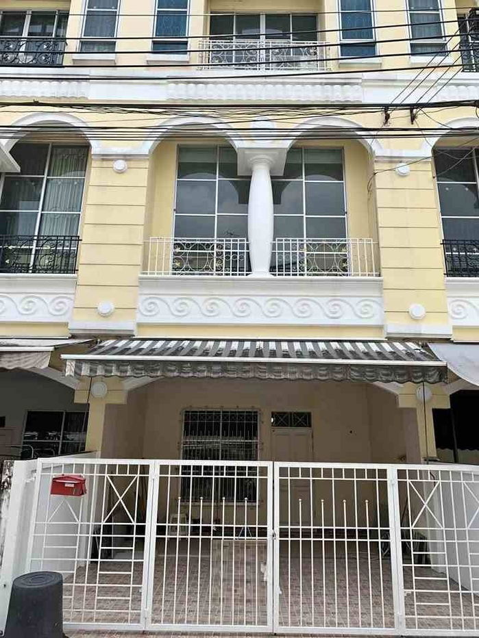 รูป B995 ให้เช่าทาวน์โฮม บ้านกลางเมืองพระราม9-ศรีนครินทร์ ก่อนถึงซอยกรุงเทพกรีฑา8 - รูปที่ 1/10