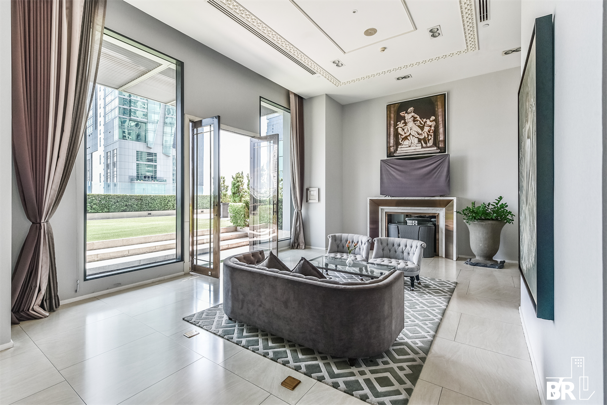 picture The Diplomat Sathorn near BTS Surasak Live the Luxury Style in a High-potential Location - 5/9