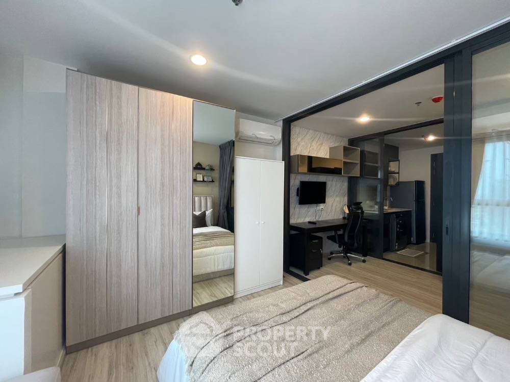 picture 1-BR Condo at XT Huaikhwang near MRT Huai Khwang (ID 1528218) - 6/15