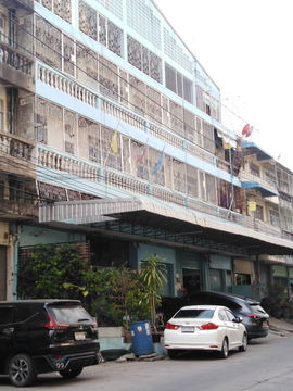 4storages 5 units 200sqw. for sale or long lease
