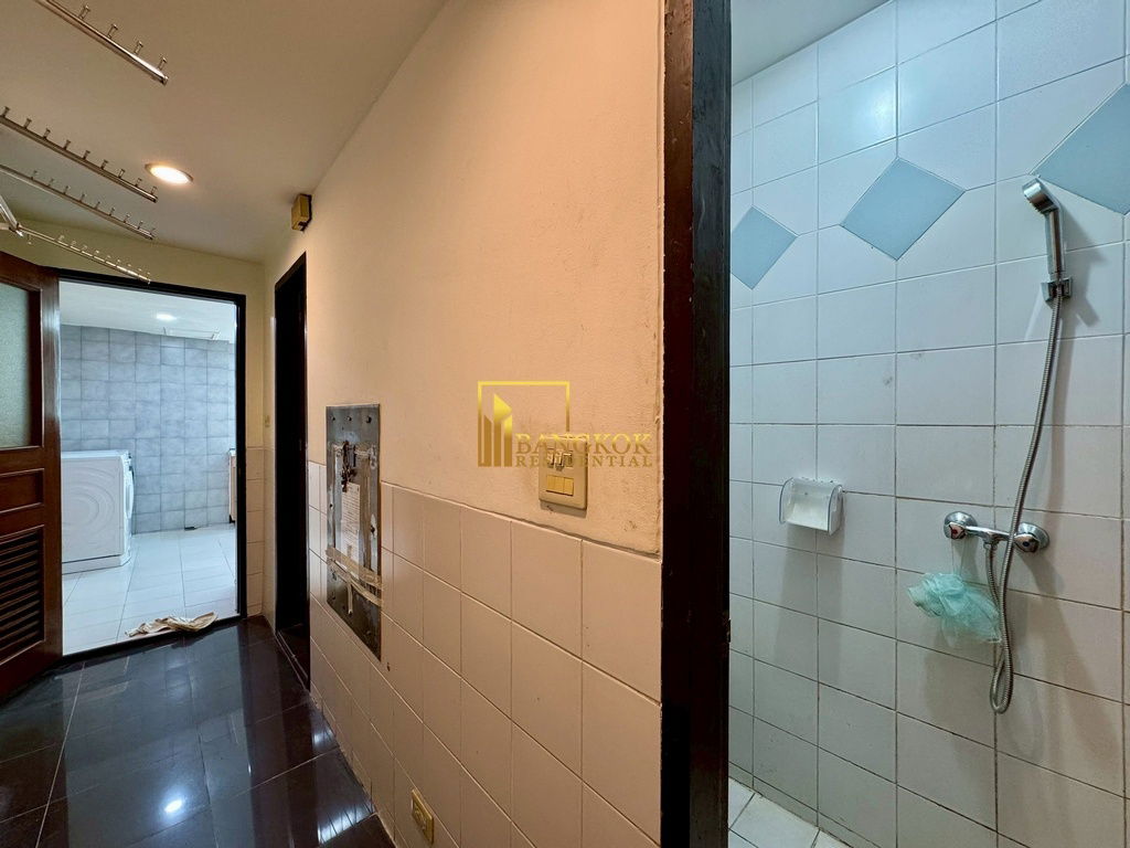 รูป President Park - Very Spacious 3 Bed Condo in Phrom Phong - BR18219CD - รูปที่ 31/43