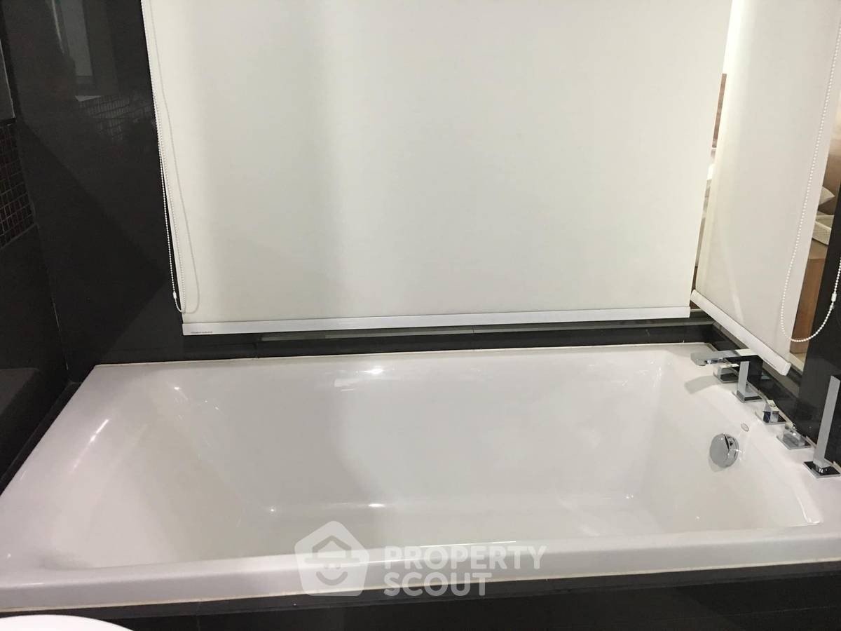 picture 2-BR Condo at Rhythm Sukhumvit 50 near BTS On Nut (ID 1867348) - 2/7
