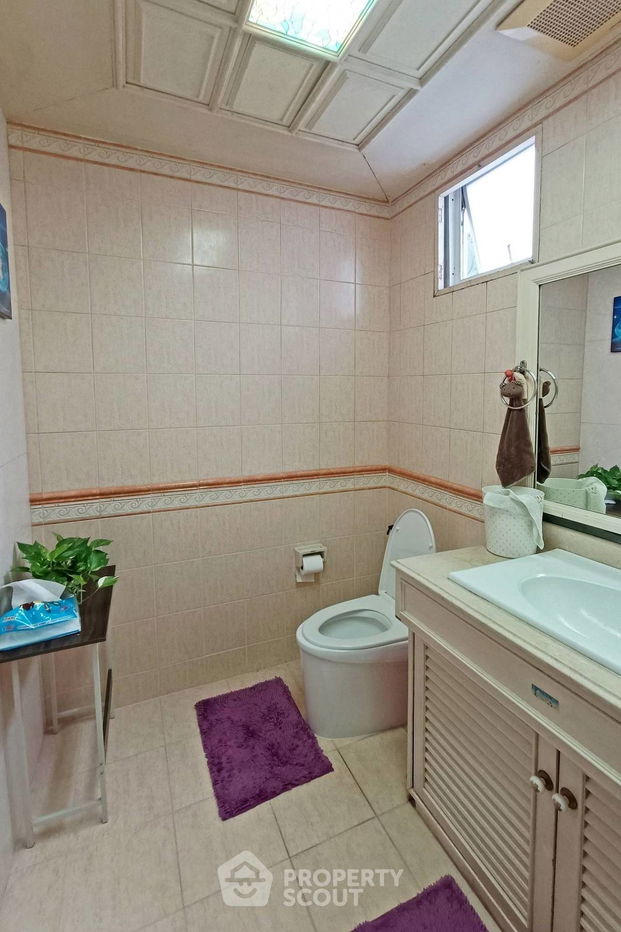picture 4-BR Duplex at Premier Condominium near BTS Phrom Phong (ID 1939650) - 8/14