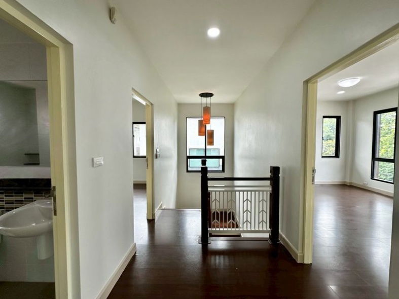picture Best Deal! 2-Storey House at Setthasiri Watcharaphon – 54.6 sq.w. - 8/15