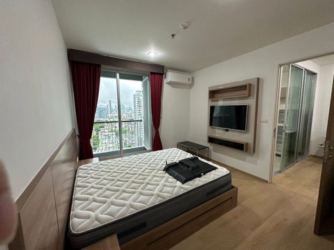 Rhythm Phahol - Ari ห้องสวย ราคาดี สอบถามเพิ่มเติมได้ที่ Line @condorental