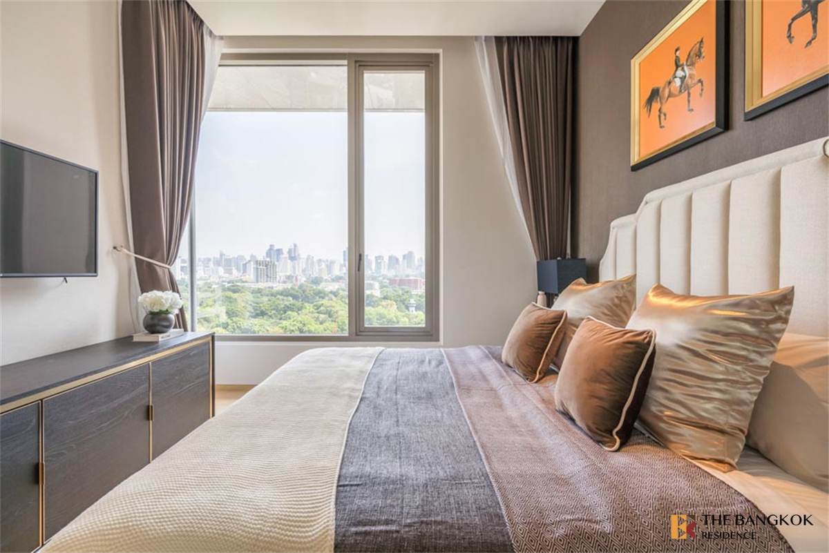 picture Saladaeng One near MRT Lumpini Station Ultimate Luxury Lifestyle with Convenience - 7/10