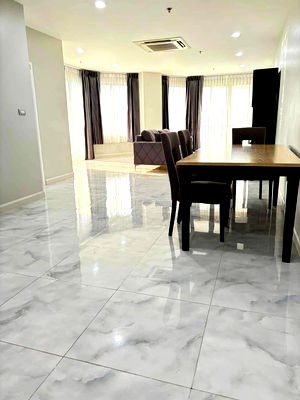 ขายคอนโด : LTH12809 - Condo for sale คอนโด ขาย มูน ทาวเวอร์ Size 202 sqm. 2 beds 3 baths Near BTS Thonglor Station ONLY 28 MB