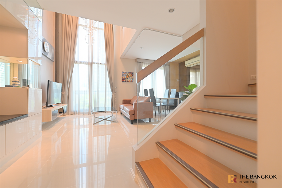 picture Live the Luxury Style in a High-potential Location Villa Asoke near MRT Phetchaburi Station - 1/10