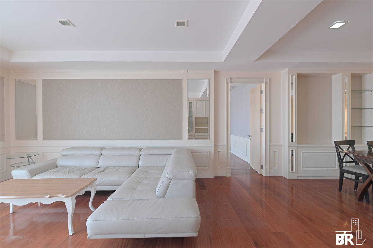 picture Nusasiri Grand Condo near BTS Ekkamai Luxuriously Elevated Unit - 5/10