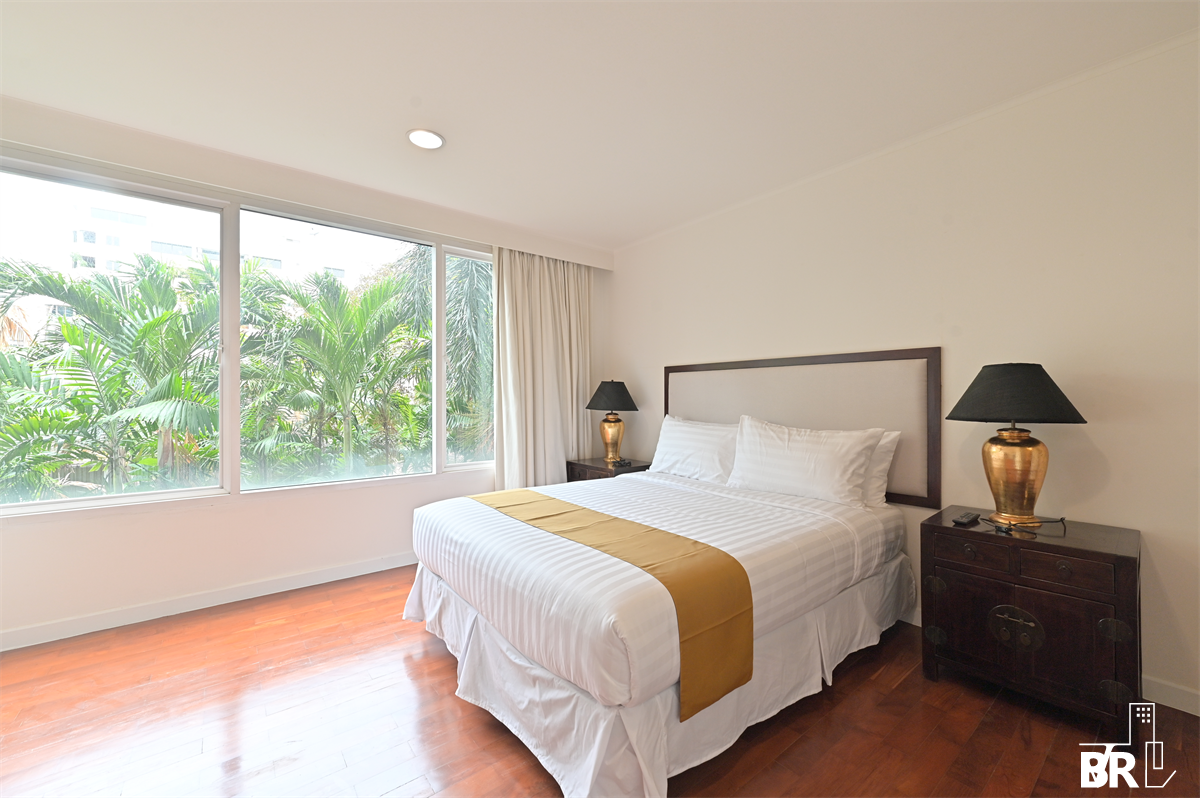 picture Baan Siri Ruedee near BTS Phloen Chit Luxury Condo at Special Price - 2/9