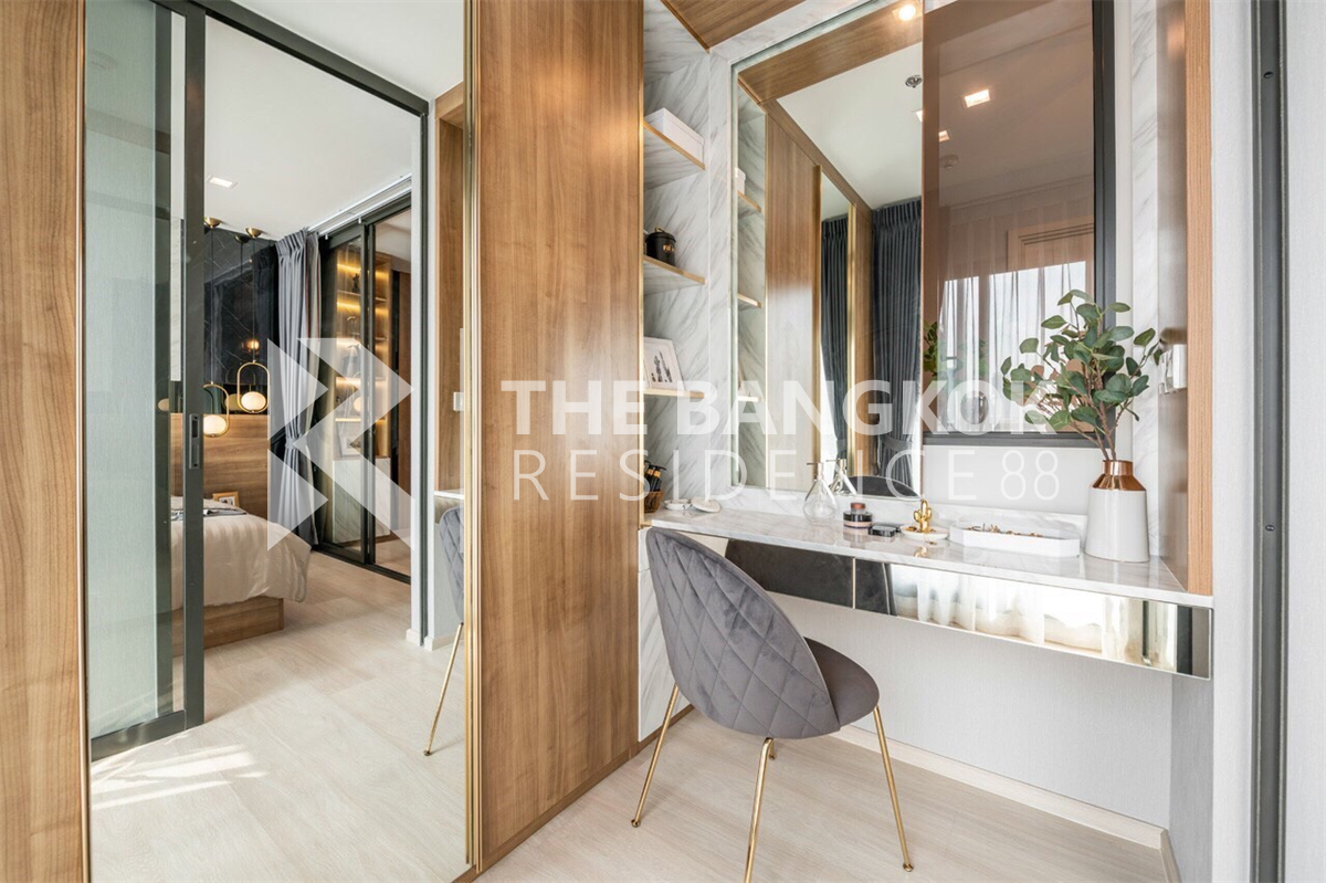 picture Luxury Unit, Ready for You Without the Wait Life One Wireless - 9/10
