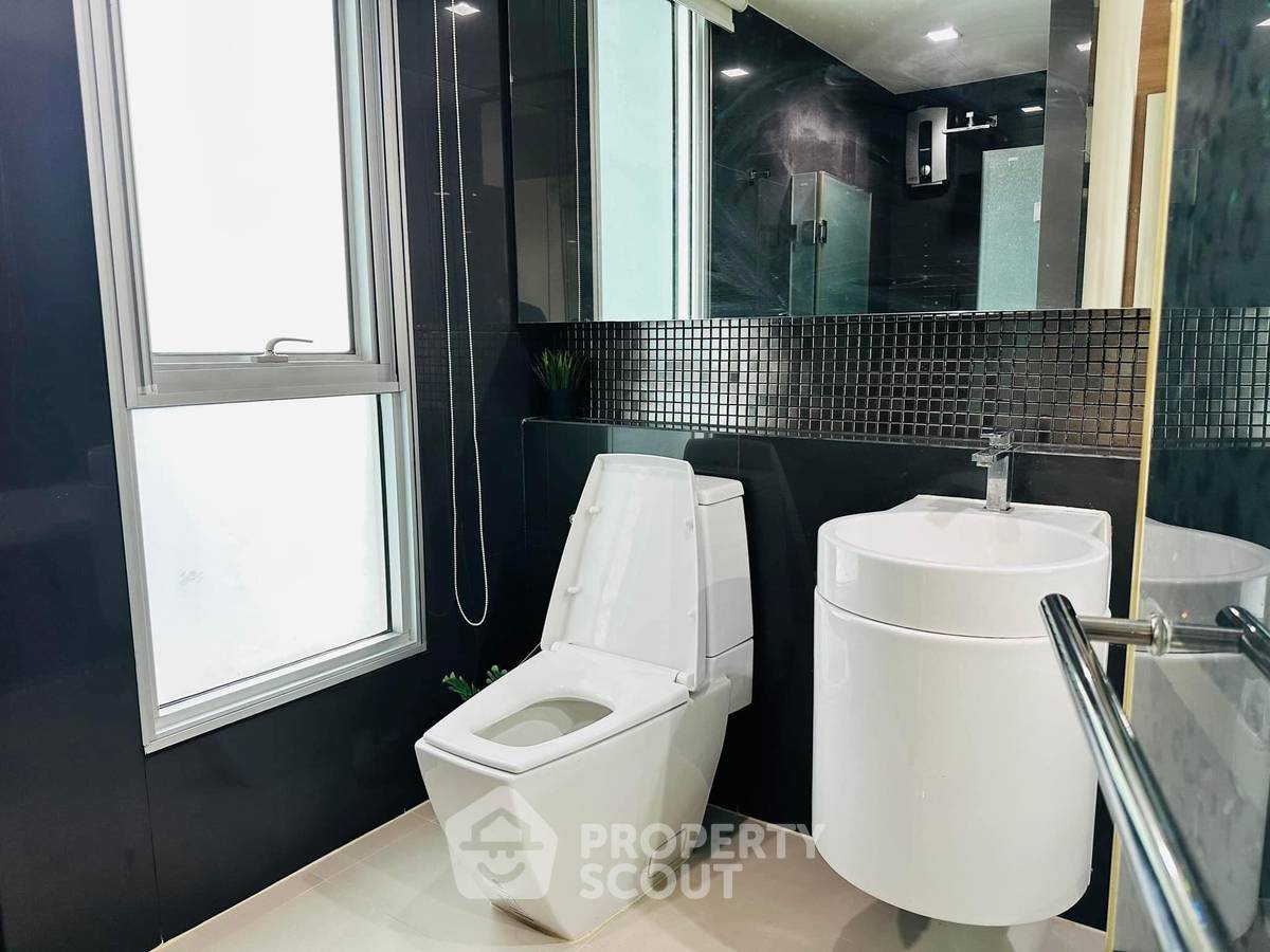 picture 2-BR Condo at Rhythm Sukhumvit 50 near BTS On Nut (ID 1867348) - 3/7