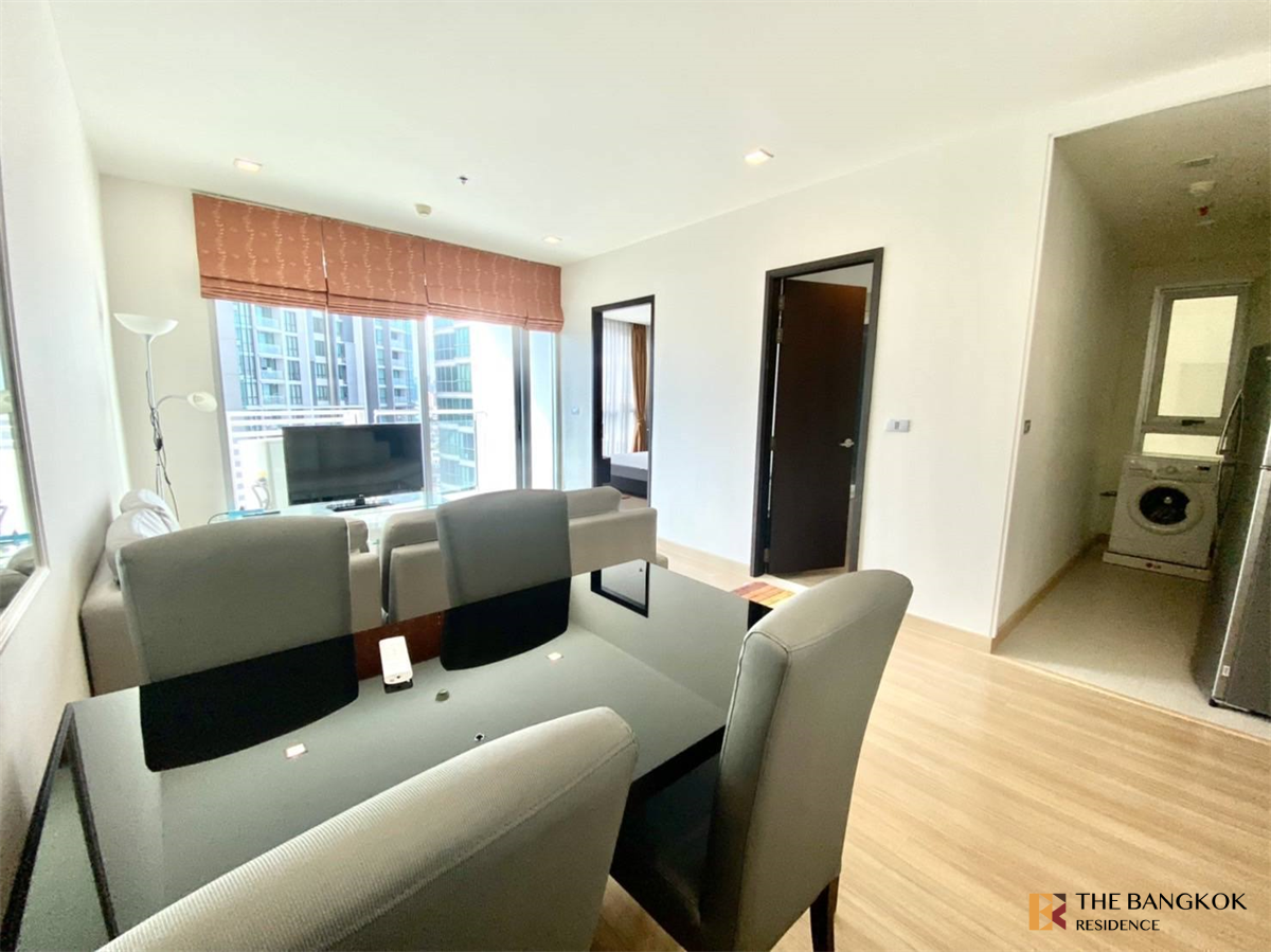 picture Sky Walk Residences (Phra Khanong) Luxury Condo at Special Price near BTS Phra Khanong - 8/9